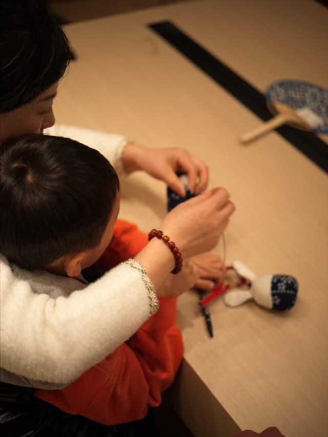 The mom and her kid participated in a workshop